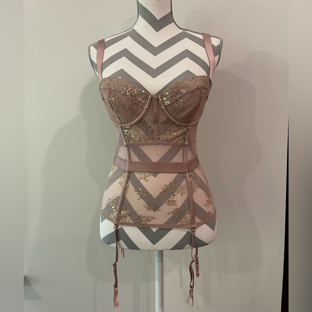 Victoria’s Secret Glitter Embroidered Corset w/Garter Snaps
